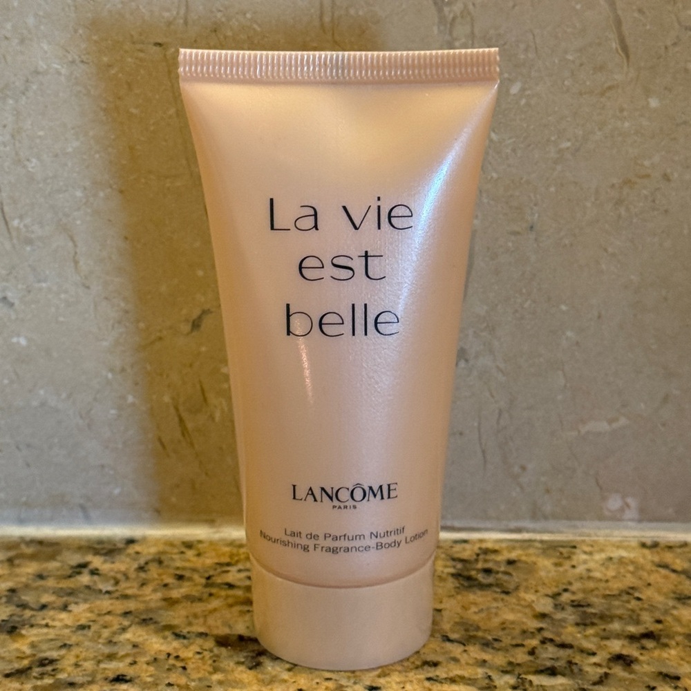 Lancôme La Vie Est Belle Body Lotion